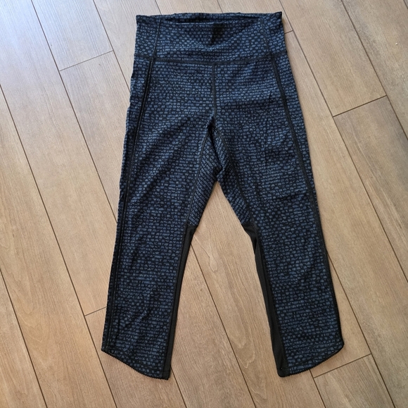 lululemon athletica Pants - Lululemon Pace Rival Cropped Leggings Size 6
